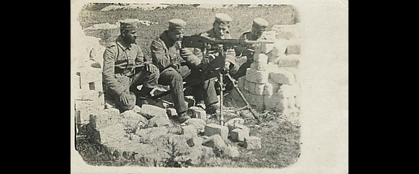 French soldiers with with machine gun in position