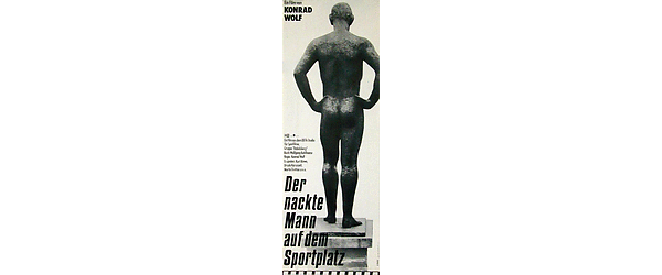 Filmplakat von "Der nackte Mann auf dem Sportplatz" (1973/74)