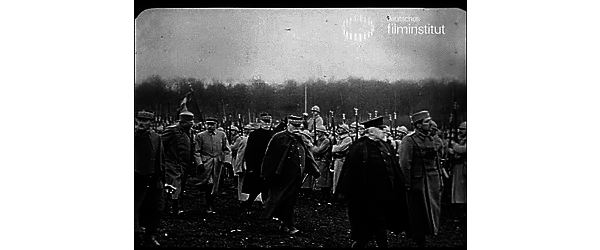 Guerre 1914-15-16. Le Président de la République, le Prince de Serbie et le Général en Chef sur le Front de Verdun