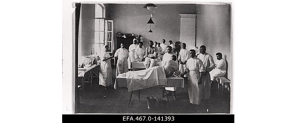 Meditsiiniline personal koos haavatutega I maailmasõja ajal.