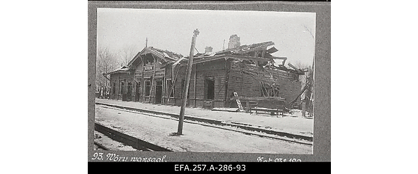 Lahingutegevuse käigus purustatud raudteejaama hoone.