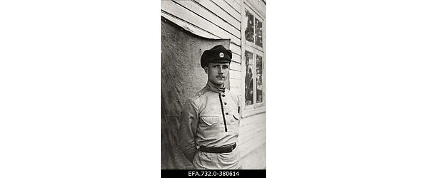 Vene 33.Jalaväediviisi 131.Tiraspoli polgu ohvitser leitnant
                    Lebedev.