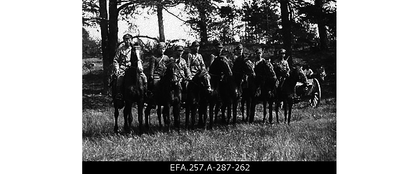 Kuperjanovi partisanide pataljoni ratsaluurajad Juglas Riia
                    lähedal.