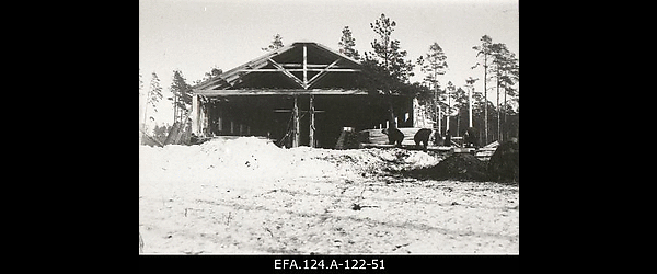 Ehitatav angaar Riia Bikernieki lennuväljal [1916].