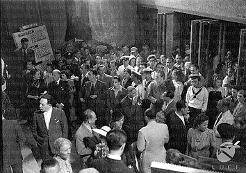 Venezia Folla nel foyer del cinema San Marco a Venezia in occasione della Mostra del Cinema