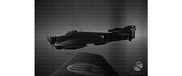 Tre bombardieri Siai Marchetti S-79 in volo: la ripresa è stata effettuata da uno dei tre aeroplani