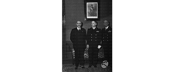 Albania Il Comandante della 5a Divisione Navale con Verlaci e un altro ammiraglio
