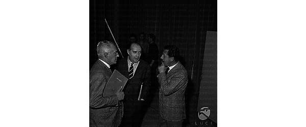 Roma Roberto Rossellini, Vittorio De Sica e Alberto Sordi alla conferenza stampa sulla attività della casa di produzione De Laurentiis