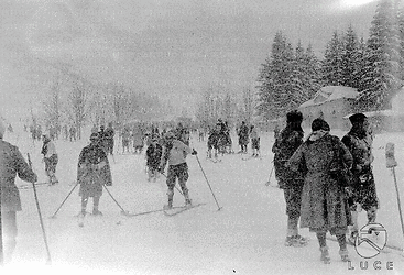 Roccaraso Sciatori sulla neve