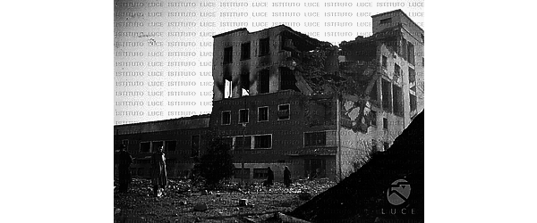 Roma Edificio dell'Istituto Luce colpito dalle bombe