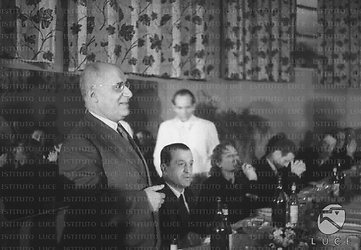 Roma Discorso del presidente del Luce Fattorosi durante un pranzo offerto a una delegazione in visita all'Istituto Nazionale Luce e a Cinecittà