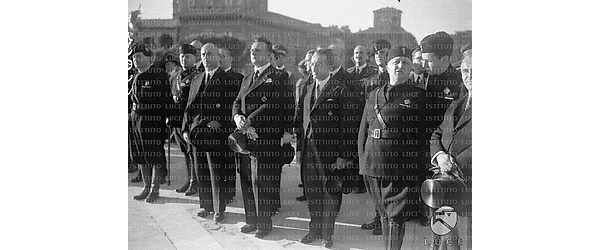 Roma Il borgomastro di Vienna con gerarchi italiani e dirigenti del Fronte patriottico austriaco rende omaggio al Milite ignoto