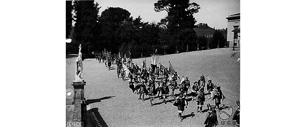 Firenze Figuranti in costume sfilano nel piazzale all'interno dei Giardini di Boboli