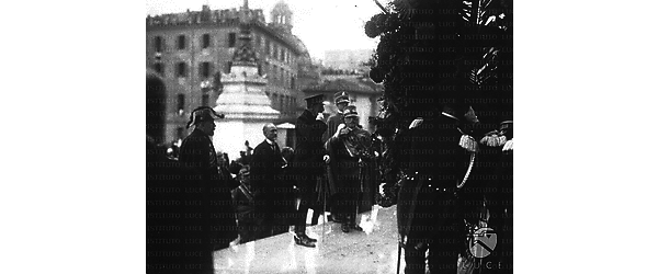 Roma La visita al Vittoriano, la deposizione di una corona di fiori alla tomba del Milite ignoto