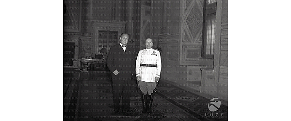 Mussolini e Emil Jannings in posa, campo medio