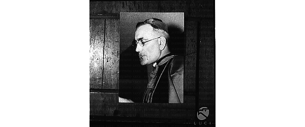 Foto di profilo del cardinal Carlo Confalonieri - piano medio