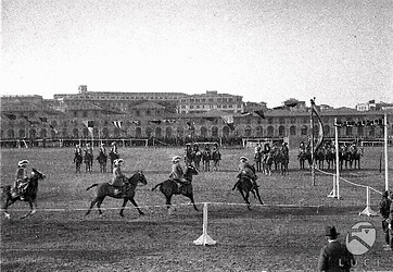 Roma Sfilata in divise storiche dell'arma