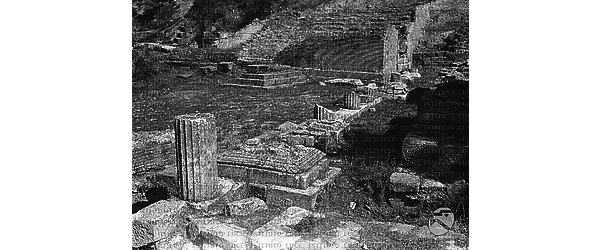 Pojan L'Odeon negli scavi di Apollonia