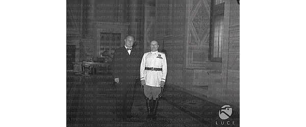 Mussolini e Emil Jannings in posa, campo medio
