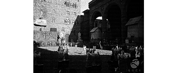 Firenze Partita di calcio in costume in piazza della Signoria