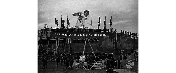 Roma La cerimonia di posa della prima pietra dell'Istituto Nazionale Luce celebrata da Mussolini al Quadraro