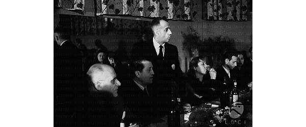 Roma Il presidente del Luce Fattorosi e Tito Marconi ascoltano l'intervento di Guido Luzzatto durante un pranzo offerto a una delegazione in visita all'Istituto Nazionale Luce e a Cinecittà
