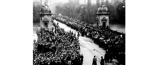 Májová oslava v Praze 1918 - picture 1