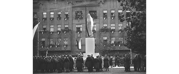 Stavba a odhalení pomníku presidentu osvoboditeli T. G. Masarykovi v Pardubicích - picture 3