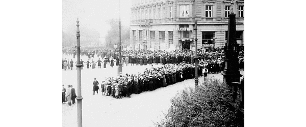 Májová oslava v Praze 1918 - picture 2